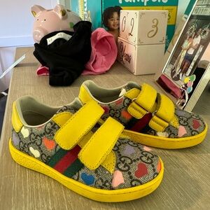Authentic toddler girls Gucci sneakers shoes size 24 (toddler 8)